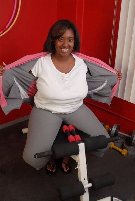 Fatty ebony Elite is undressing right after hardcore workout!