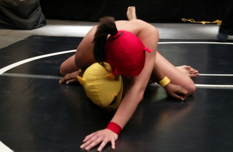 Ultimate Surrender featuring Crimson Ninja, Yellow Kitty Naked Photos