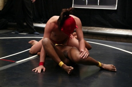 Ultimate Surrender featuring Crimson Ninja, Yellow Kitty Naked Photos