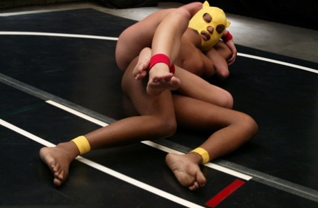 Ultimate Surrender featuring Crimson Ninja, Yellow Kitty Naked Photos