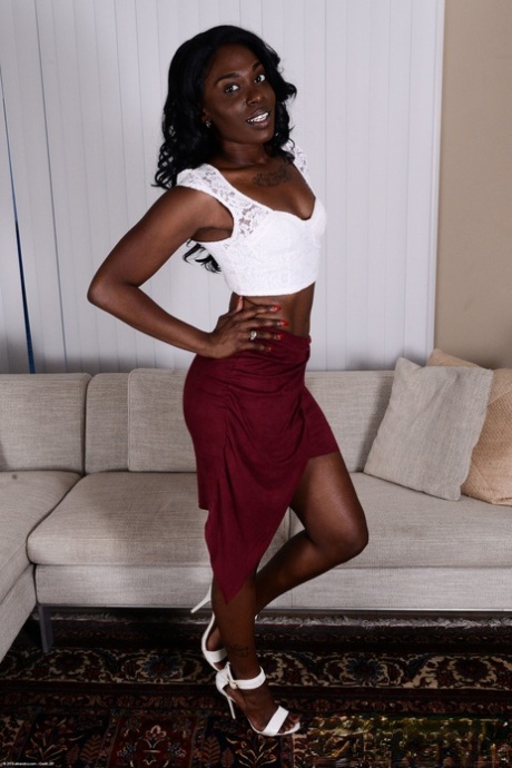 Dark Skin Ebony Pics