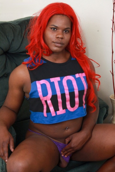 Black TGirls featuring Summer Naked Images