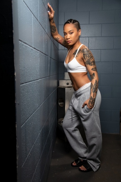 Sexy lesbian inmates Alex Grey and Honey Gold lick pussy and scissor